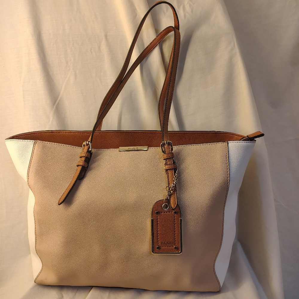 Elegant Aldo Tan and White Tote Bag / Pristine Condition Used 1 Time, Pillow Inc